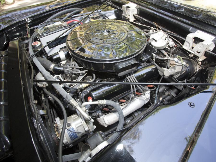  Lincoln Continental Mark V Convertible 1960 года  (фото 13 из 60)
